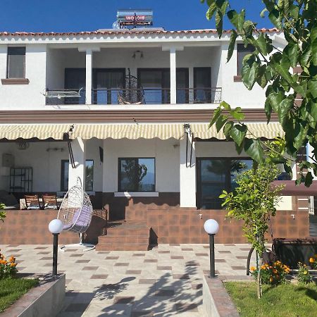 Guest House Costa 1 Karianí エクステリア 写真